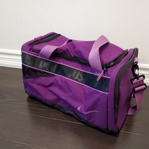 NWOT Nike workout bag